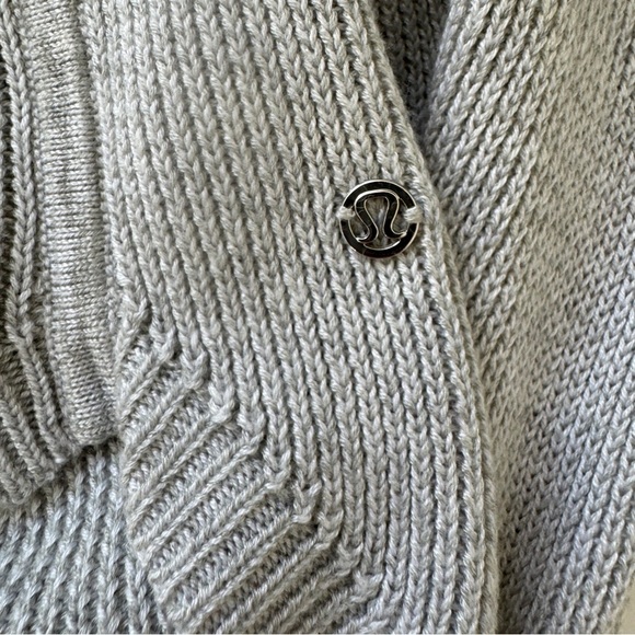 Lululemon Cabin Yogi Long Sleeve Heathered Medium Gray Sweater Shirt Top Sz 2 - Picture 6 of 14